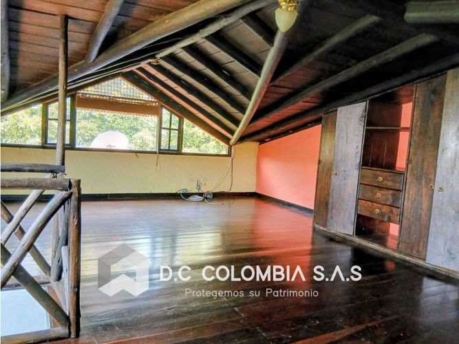 Casa de 4 alcobas en venta en Laura Vicuña, Chía, 219 m² · foto 10 de 18