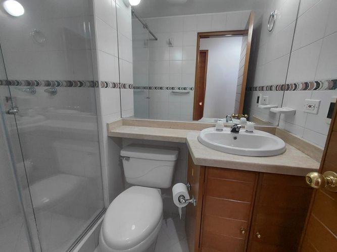 Apartamento de 2 alcobas en venta en Santa Barbara Occidental, Bogotá, 59 m² · foto 13 de 16