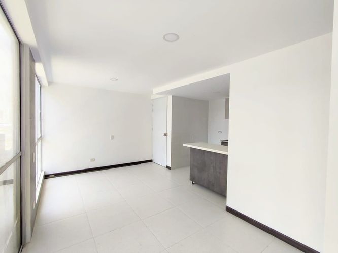 Apartamento de 3 alcobas en venta en Valle Del Lili, Cali, 60 m² · foto 2 de 17