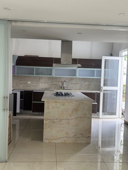 Casa de 7 alcobas en venta en Ciudad Jardin, Cali, 400 m² · foto 13 de 22