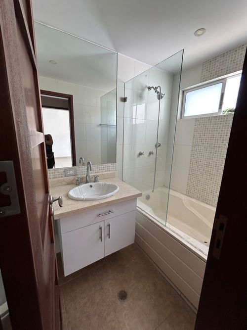 Casa de 7 alcobas en venta en Ciudad Jardin, Cali, 400 m² · foto 20 de 22