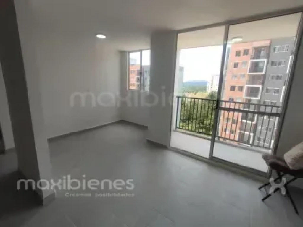 Apartamento en arriendo en Centro, Rionegro · foto 2 de 9