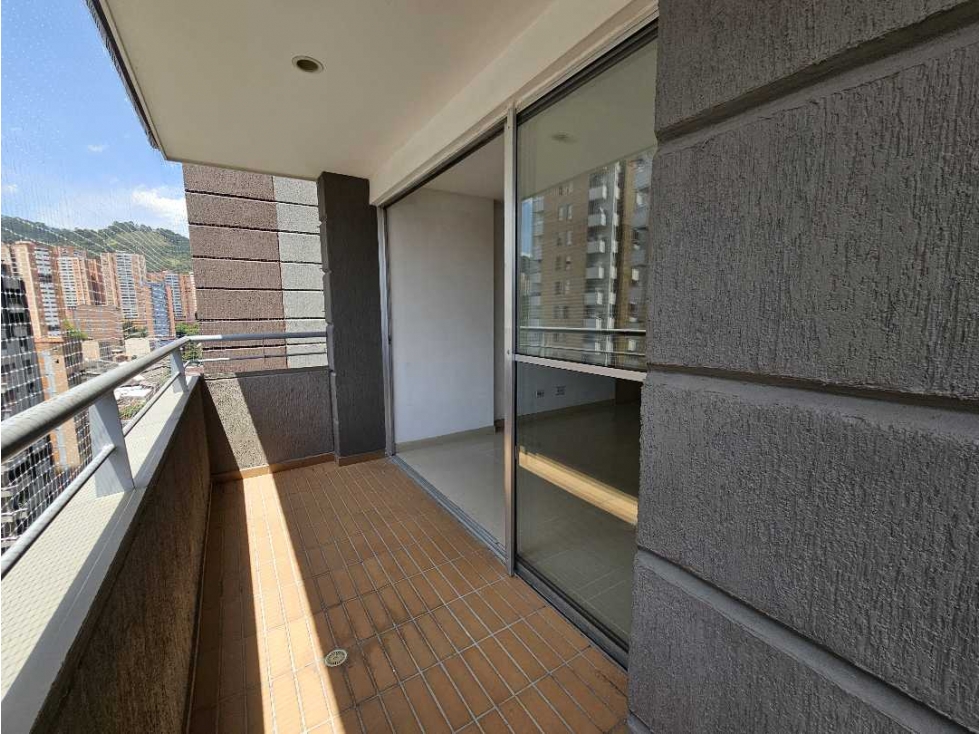 Apartamento en venta en Calle Larga, Sabaneta · foto 2 de 14
