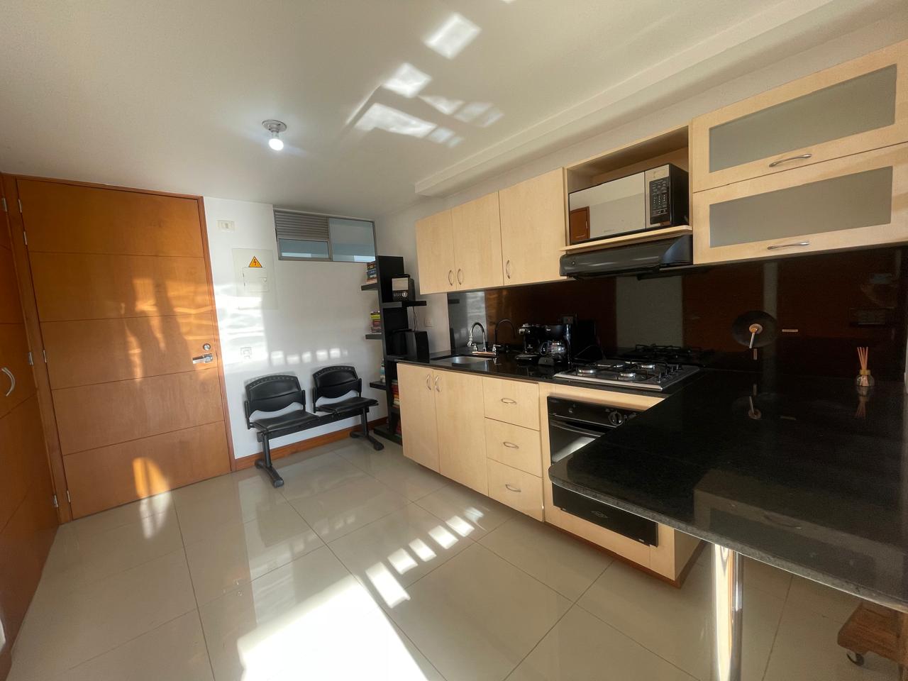 Apartamento en venta en El Poblado, Envigado · foto 6 de 23