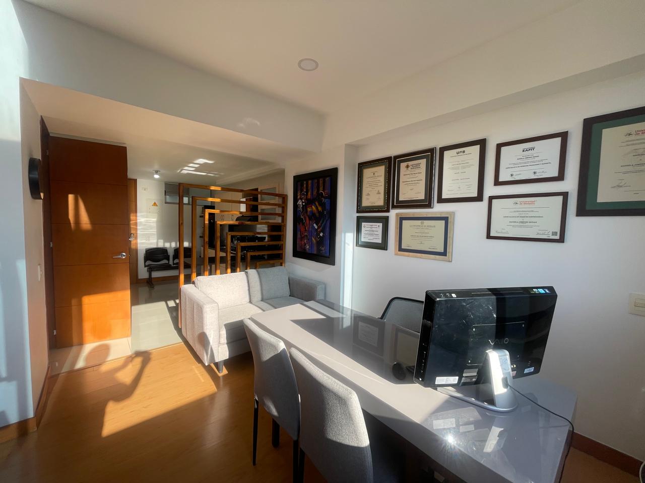 Apartamento en venta en El Poblado, Envigado · foto 11 de 23