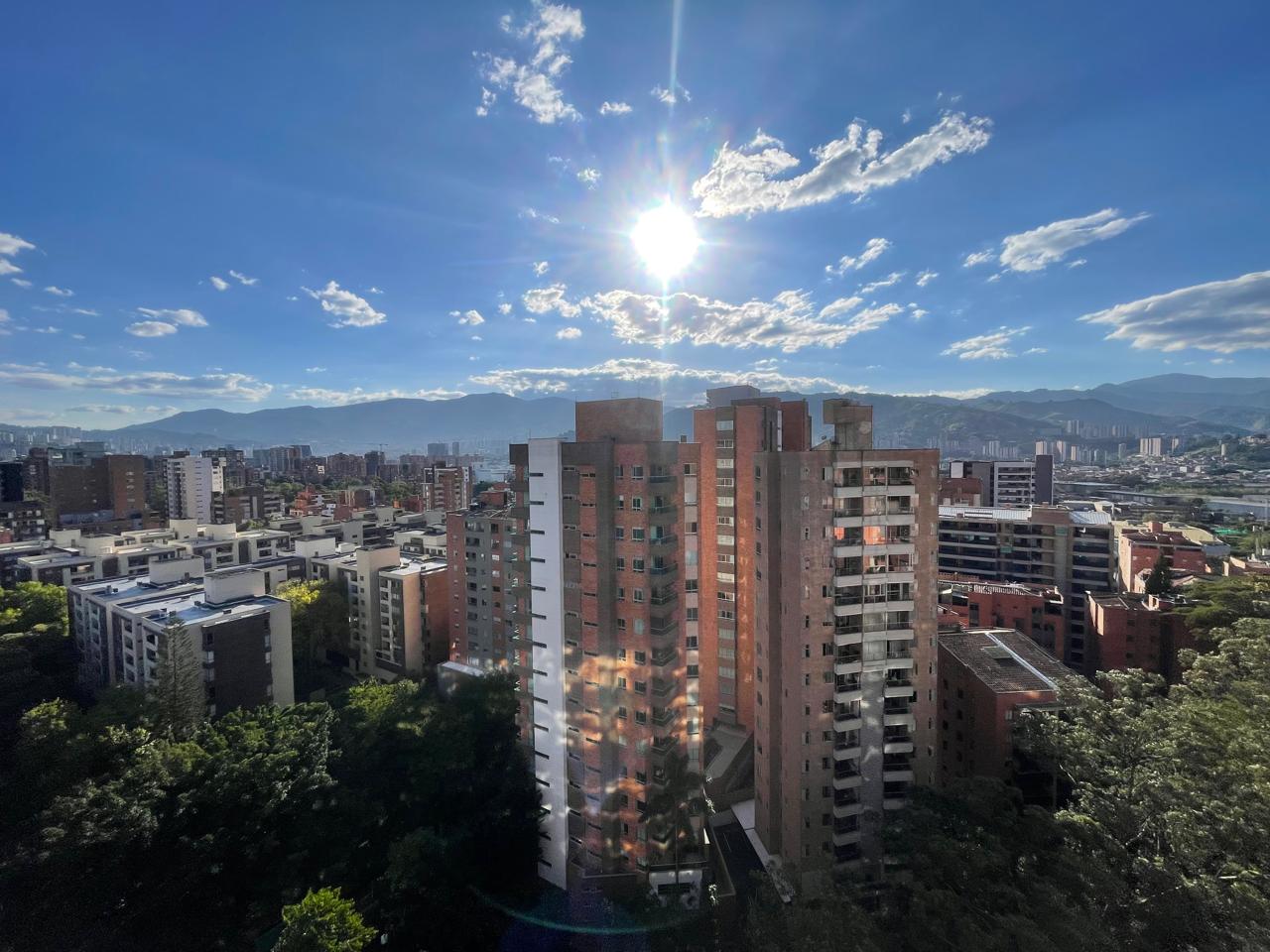 Apartamento en venta en El Poblado, Envigado · foto 15 de 23