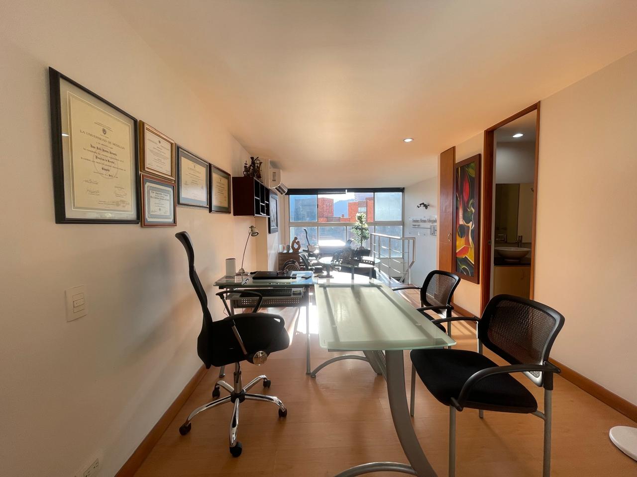 Apartamento en venta en El Poblado, Envigado · foto 18 de 23