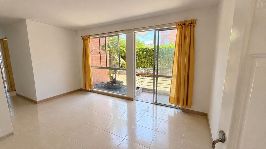 Apartamento de 3 alcobas en venta en Valle Del Lili, Cali · foto 2 de 19