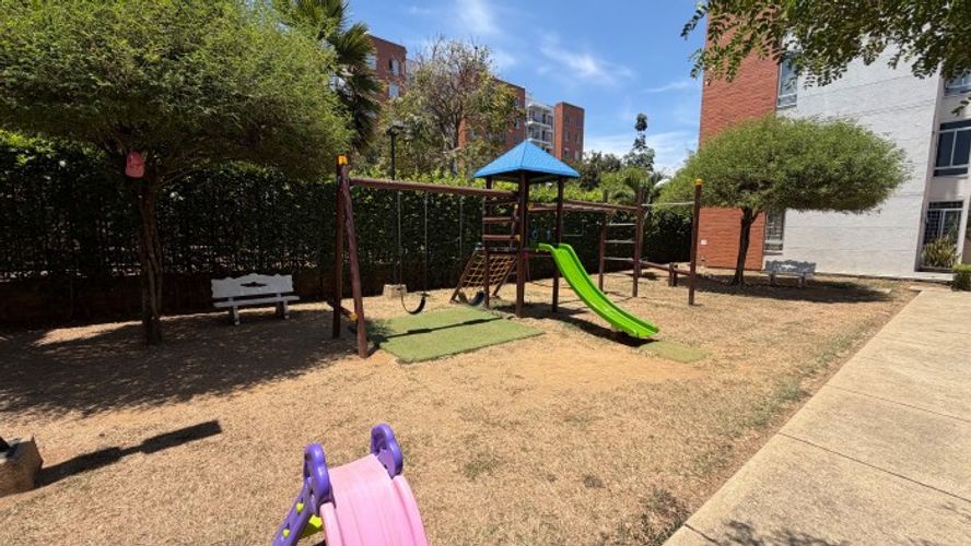 Apartamento de 3 alcobas en venta en Valle Del Lili, Cali · foto 18 de 19