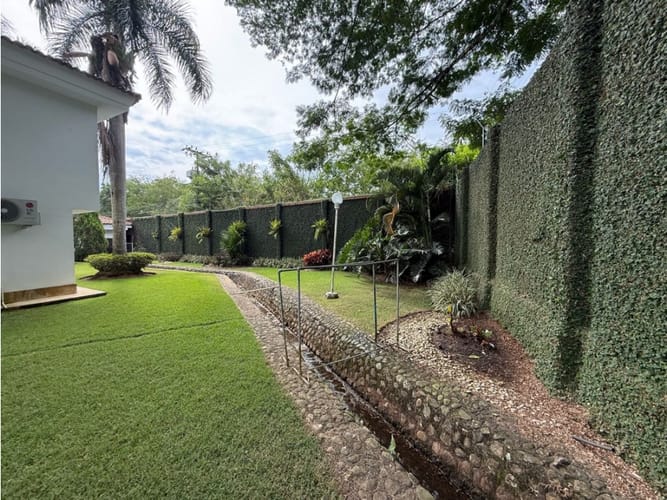 Casa de 5 alcobas en venta en Pance, Cali, 429 m² · foto 2 de 24