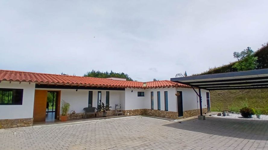 Finca en venta en Llano Grande, Rionegro, 178 m² · foto 2 de 24