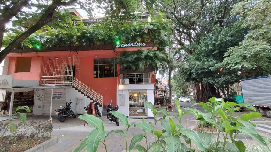 Local en arriendo en Laureles, Medellín, 12 m² · foto 2 de 10
