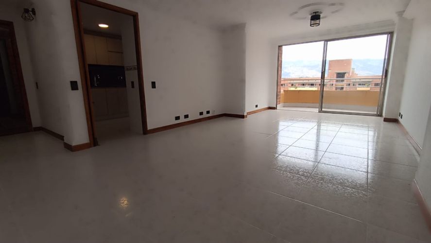 Apartamento de 3 alcobas en arriendo en Lorena, Medellín, 110 m² · foto 2 de 22