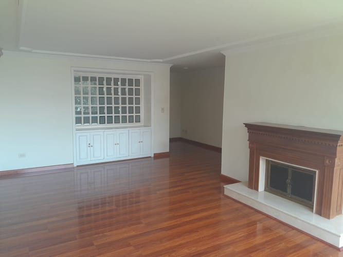 Apartamento de 3 alcobas en venta en Santa Barbara, Bogotá, 172 m² · foto 2 de 24