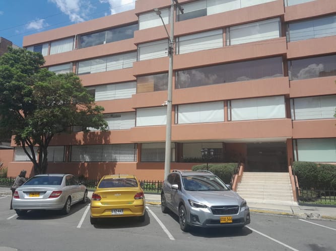Apartamento de 3 alcobas en venta en Santa Barbara, Bogotá, 172 m² · foto 5 de 24