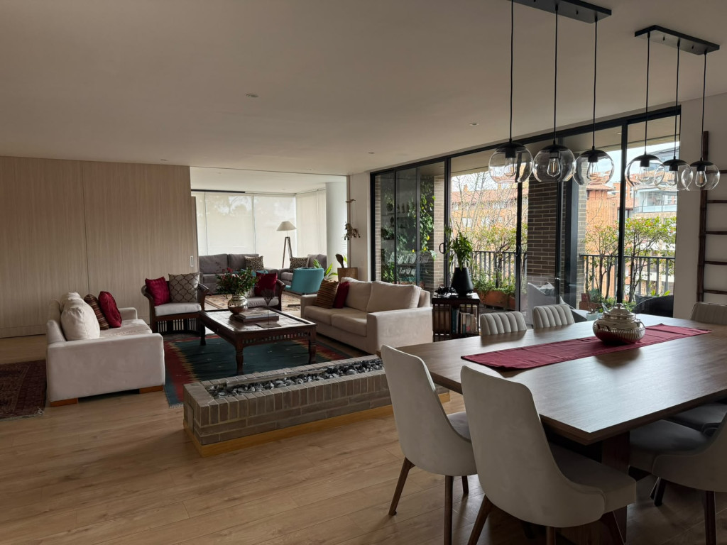 Apartamento en venta en La Carolina, Bogotá · foto 3 de 24