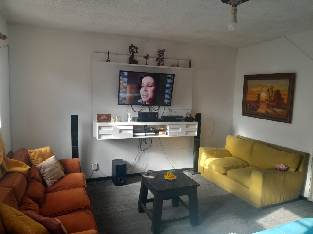 Casa en venta en El Ejido, Bogotá · foto 6 de 24