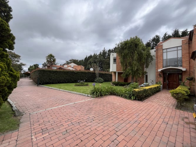 Casa en venta en Guaymaral, Bogotá · foto 3 de 24