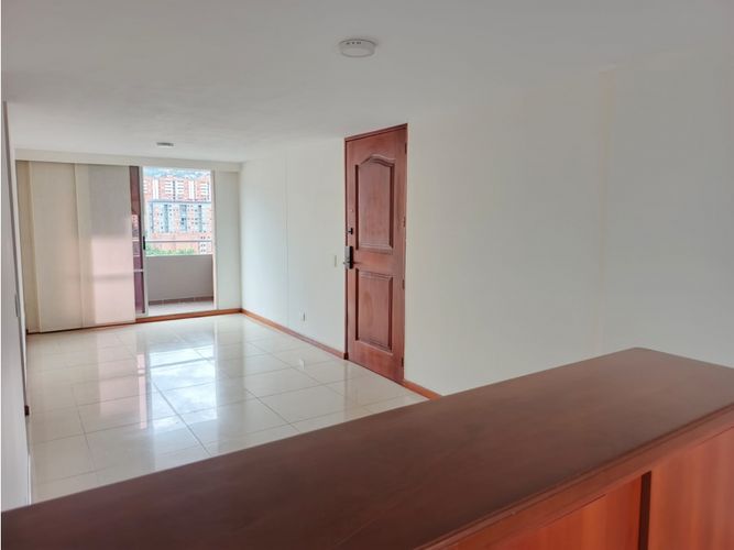 Apartamento de 3 alcobas en arriendo en Los Colores, Medellín, 93 m² · foto 6 de 24