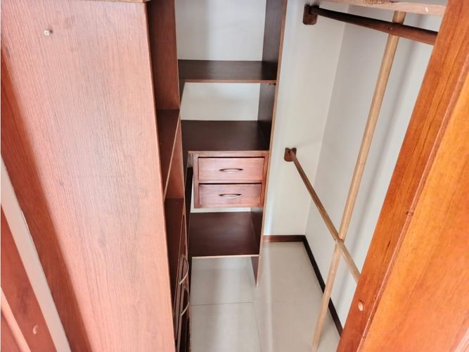Apartamento de 3 alcobas en arriendo en Los Colores, Medellín, 93 m² · foto 12 de 24