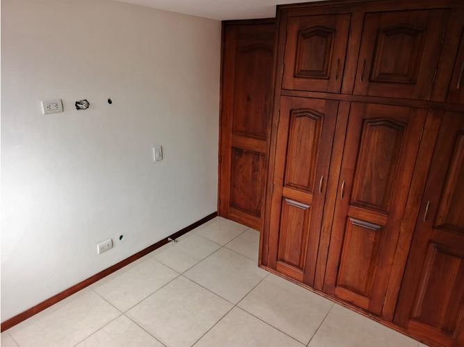 Apartamento de 3 alcobas en arriendo en Los Colores, Medellín, 93 m² · foto 15 de 24