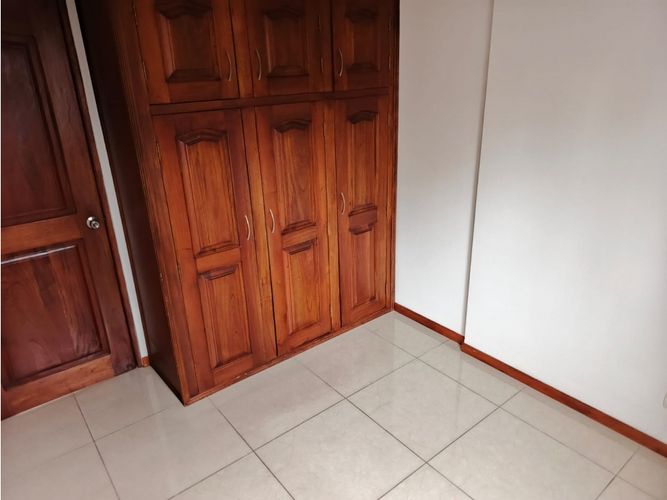 Apartamento de 3 alcobas en arriendo en Los Colores, Medellín, 93 m² · foto 16 de 24