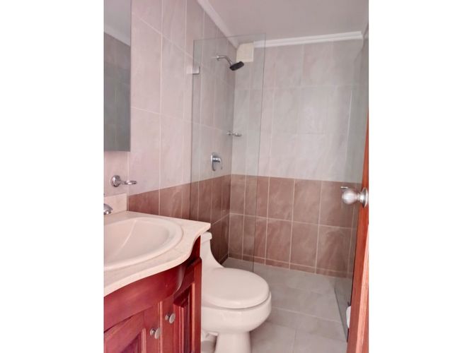 Apartamento de 3 alcobas en arriendo en Los Colores, Medellín, 93 m² · foto 21 de 24