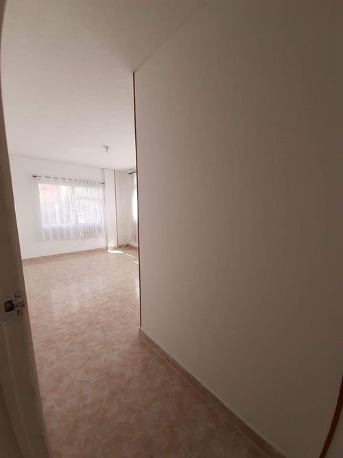 Apartamento de 4 alcobas en venta en Gran America, Bogotá, 121 m² · foto 2 de 18