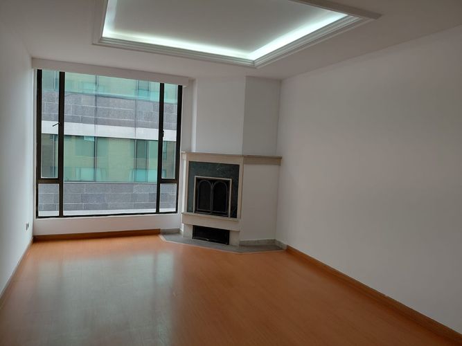 Apartamento de 2 alcobas en venta en Santa Barbara, Bogotá, 59 m² · foto 2 de 14