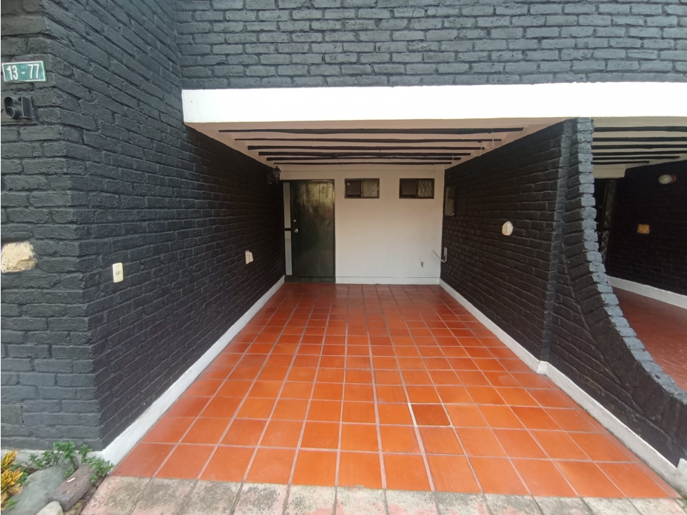 Casa en venta en Cedritos, Bogotá · foto 2 de 18