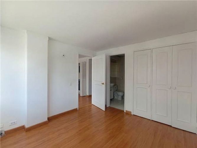 Apartamento de 1 alcoba en venta en Chico, Bogotá, 35 m² · foto 7 de 9