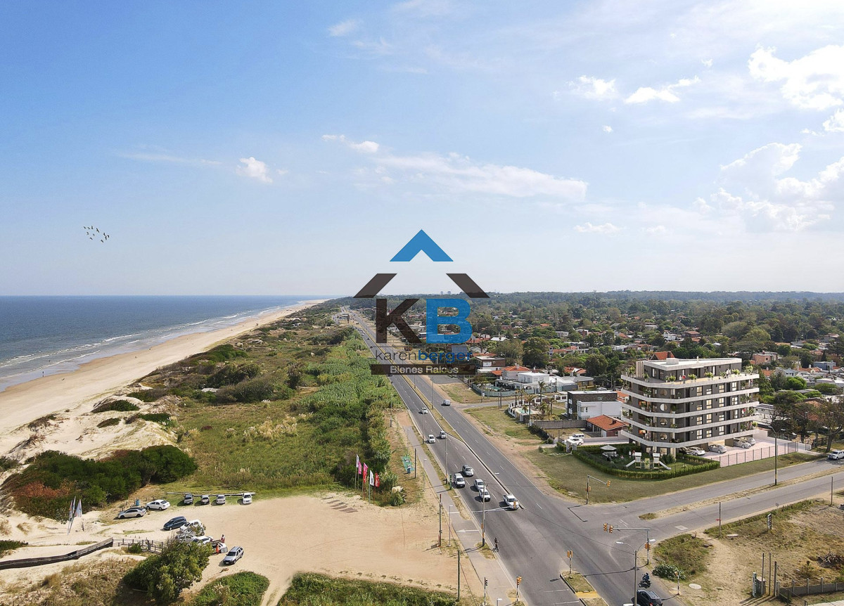 Apartamento en venta en Carrasco Este