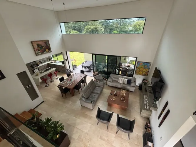 Casa de 3 alcobas en venta en Guayabito, Rionegro, 1677 m² · foto 4 de 24