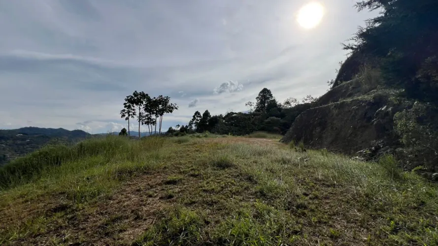 Lote en venta en Tablacito, Rionegro, 6400 m² · foto 3 de 15