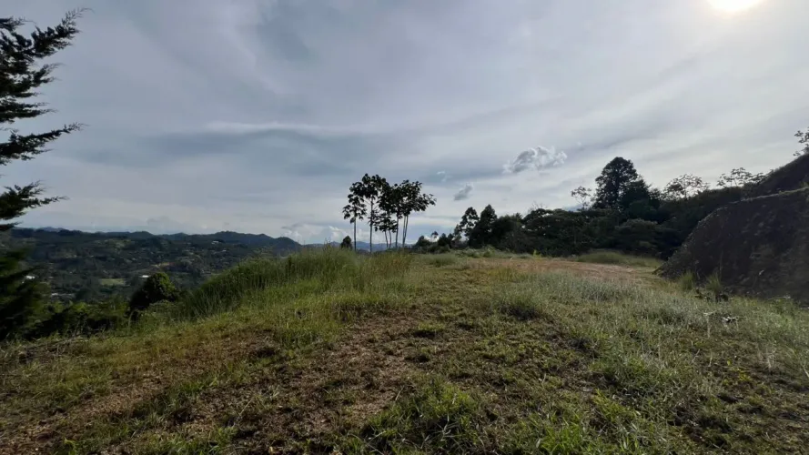 Lote en venta en Tablacito, Rionegro, 6400 m² · foto 5 de 15
