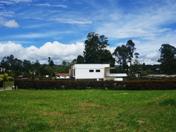 Lote en venta en Las Garzonas, El Carmen de Viboral, 2600 m² · foto 11 de 16