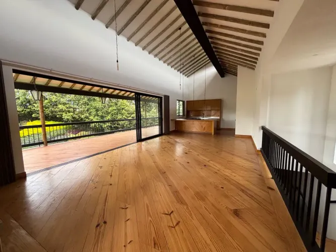 Casa de 3 alcobas en venta en Guayabito, Rionegro · foto 5 de 19