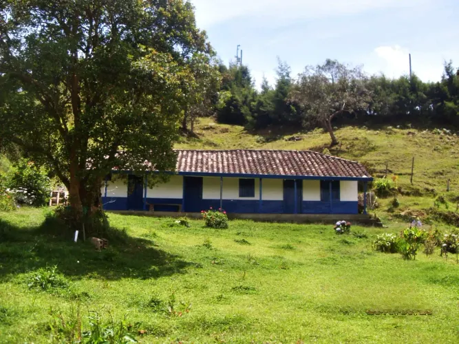 Lote en venta en Guarne, 19575 m² · foto 5 de 9