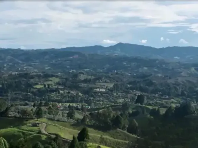 Lote en venta en La Clara, Guarne, 3000 m² · foto 3 de 12