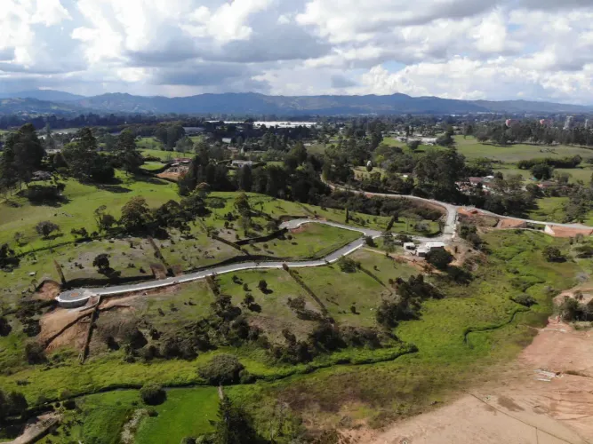 Lote en venta en El Salado, El Carmen de Viboral, 2100 m² · foto 2 de 24