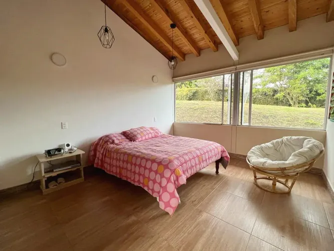 Casa de 5 alcobas en venta en Lomitas, La Ceja · foto 9 de 24