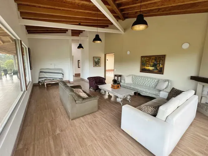 Casa de 5 alcobas en venta en Lomitas, La Ceja · foto 18 de 24