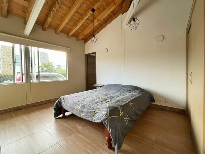 Casa de 5 alcobas en venta en Lomitas, La Ceja · foto 23 de 24