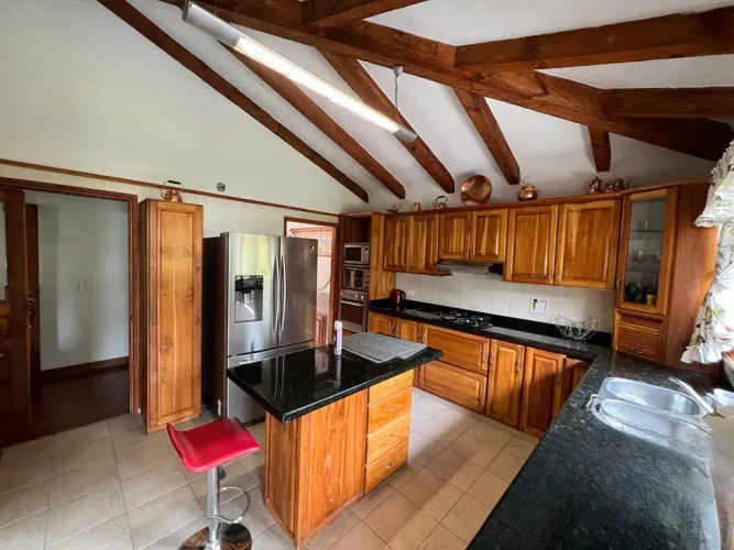 Casa de 3 alcobas en venta en Guayabito, Rionegro · foto 9 de 24