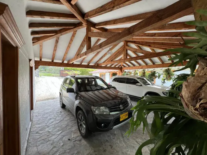 Casa de 3 alcobas en venta en Guayabito, Rionegro · foto 16 de 24