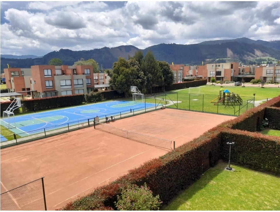 Casa en venta en La Estacion, Cajicá · foto 2 de 19