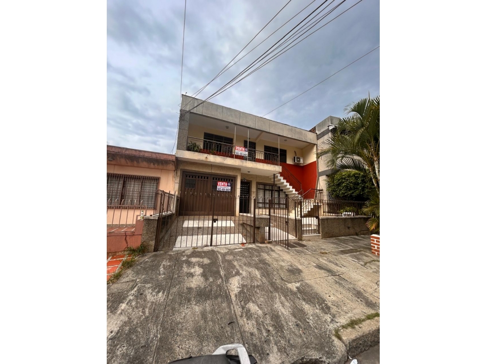 Casa de 9 habitaciones en venta en Cali — imagen 1 de 30