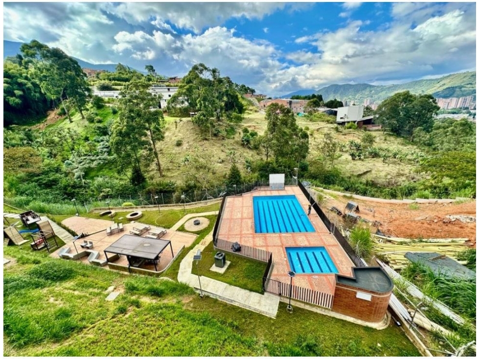 Apartamento en venta en Caqueta, La Estrella · foto 24 de 24