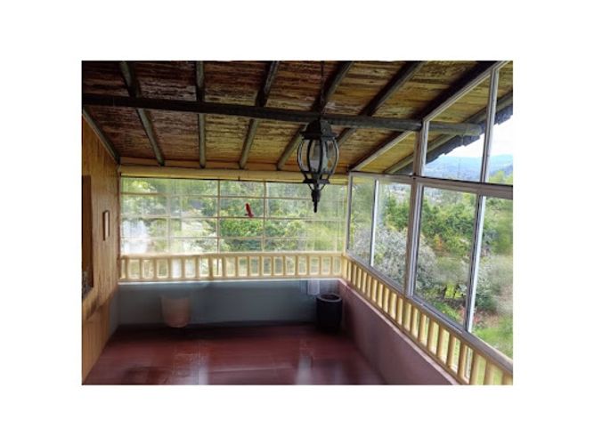 Casa de 4 alcobas en venta en San Antonio, Guarne, 200 m² · foto 11 de 14