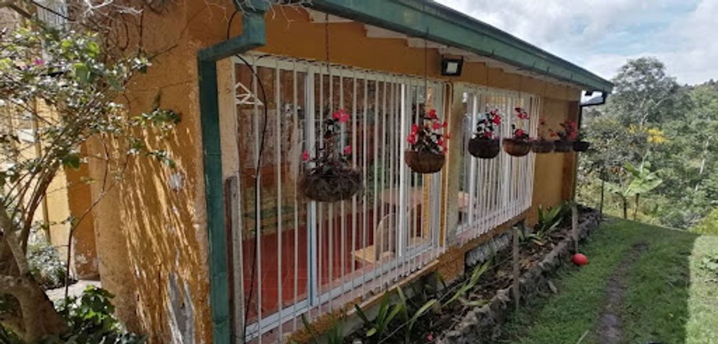 Casa de 4 alcobas en venta en San Antonio, Guarne, 200 m² · foto 13 de 14